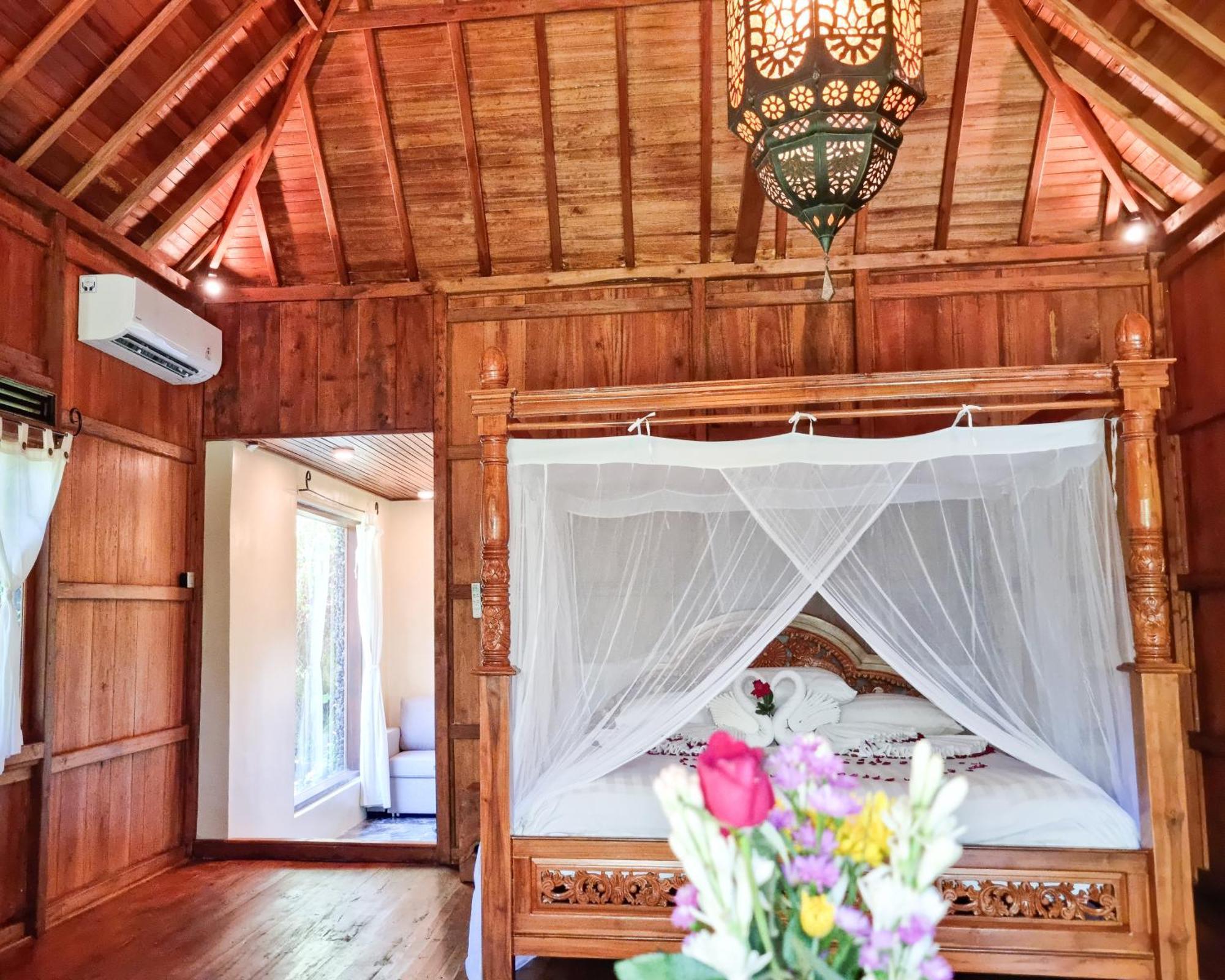 Avalon Ubud Castle & Spa Exterior foto